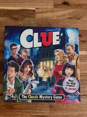 Hasbro CLUE Classic Mystery Game - Blue Box Art